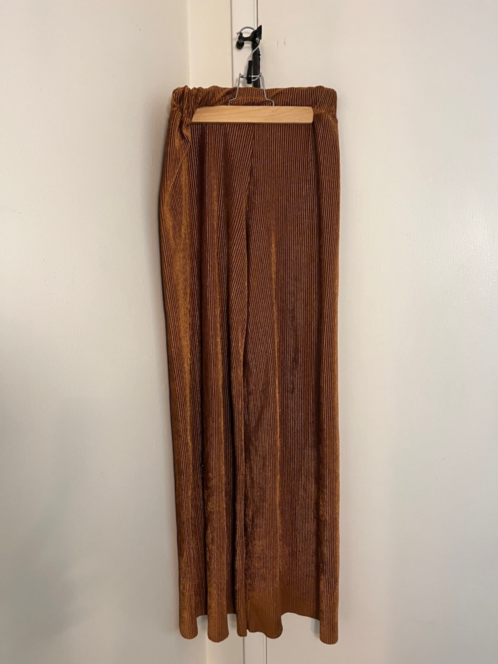 Wide-Leg Corduroy Palazzo Pants in Brown
